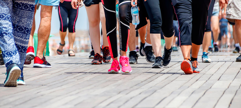 beneficios de caminar en la tercera edad