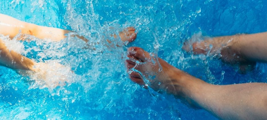 el ejercicio físico acuático mejora los síntomas motores del Parkinson