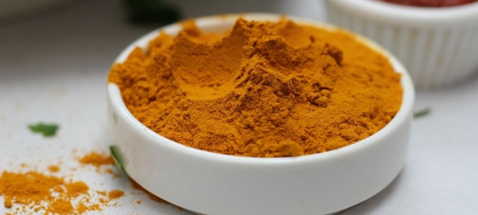 beneficios de la curcuma en pacientes con Alzheimer